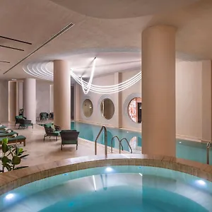 swissotel-tbilisi.alltbilisihotels.com/