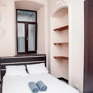 Globus Maidan Hostel
